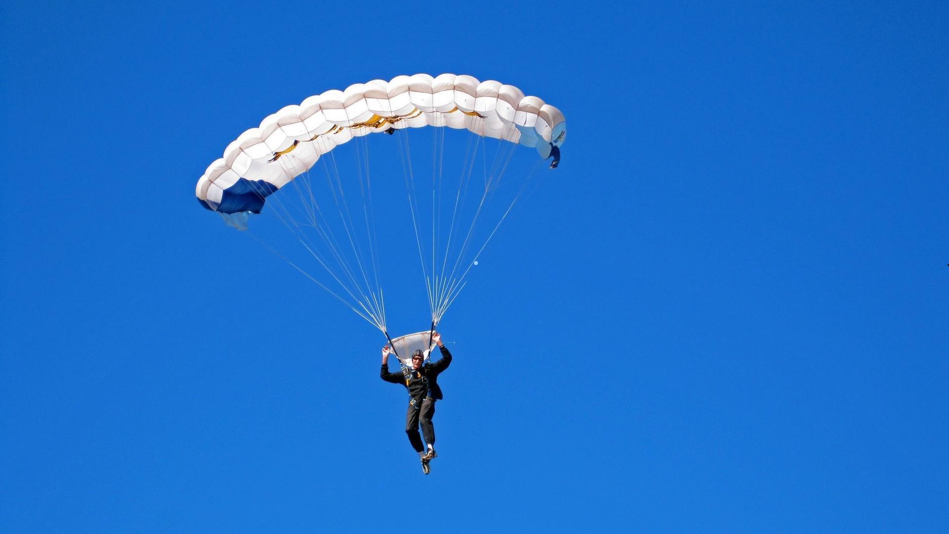 五冠荣耀点燃京城之夜 京豫球迷看台演绎激情华章
