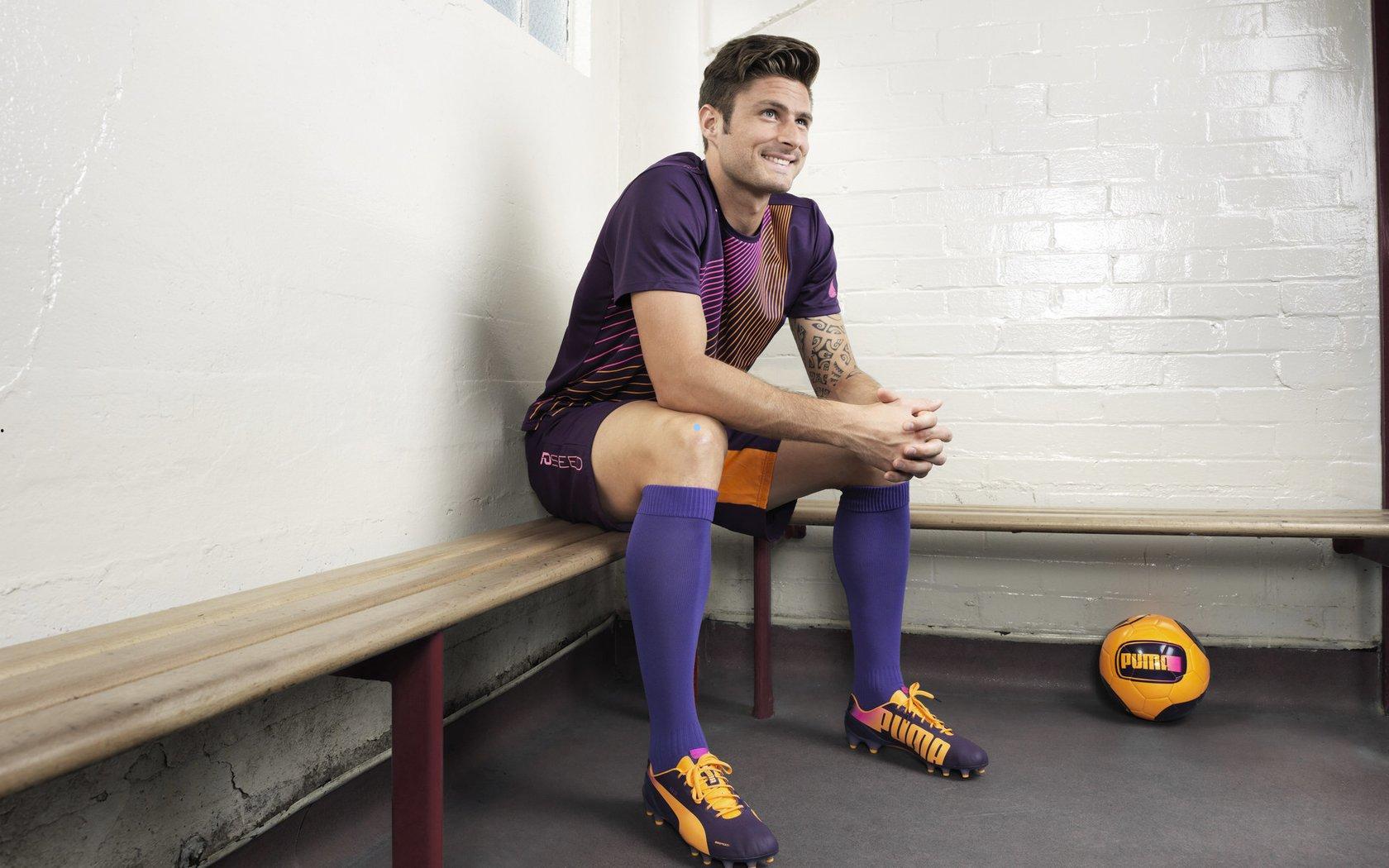 内马尔青年赛事辉煌一刻，U17世界杯人球分过永恒记忆