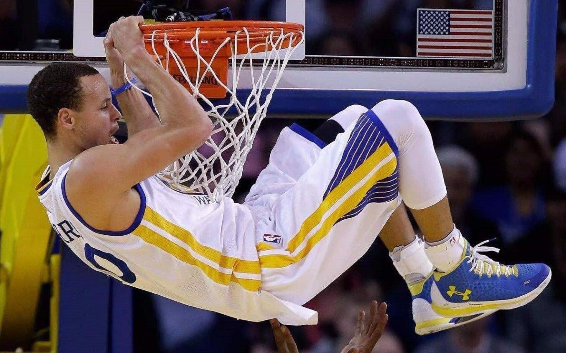 2025年NBA常规赛1月18日,湖人主场险胜开拓者,斯马特防守集锦赛后被热捧